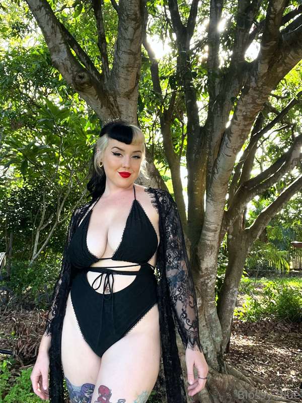 That new swimwear feels 🖤
