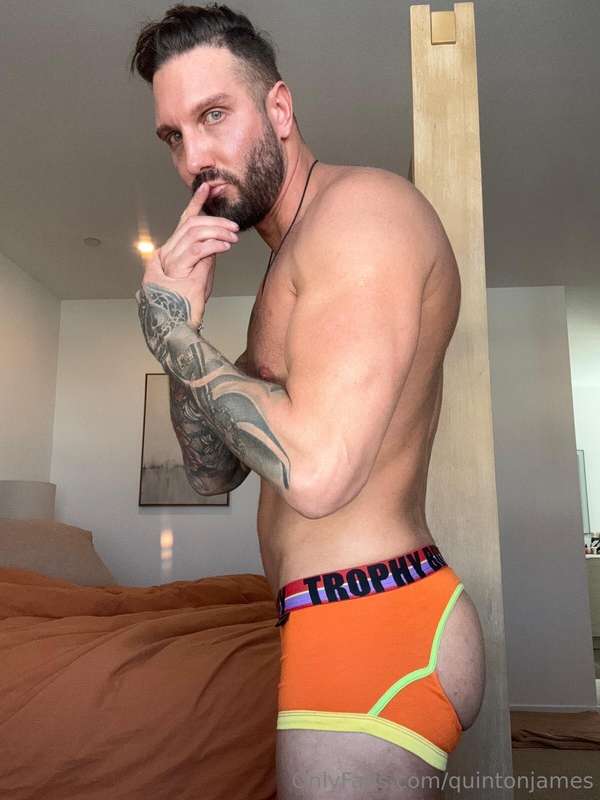 Tee-hee ... This ones for the guys ... DM me right now to se..