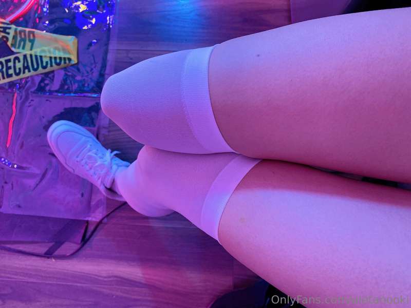 Thighs 4 u 🤍