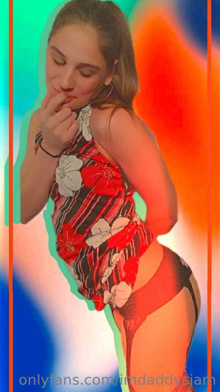 I love to play with my pics sometimes 🥰