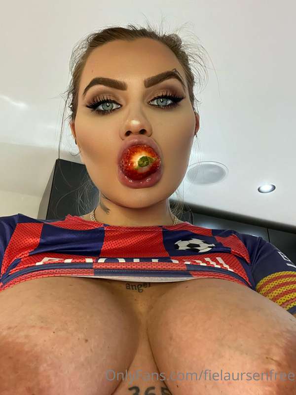 sucking strawberries 🍓