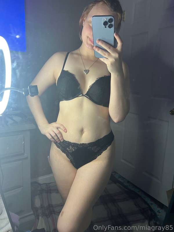 miagray85