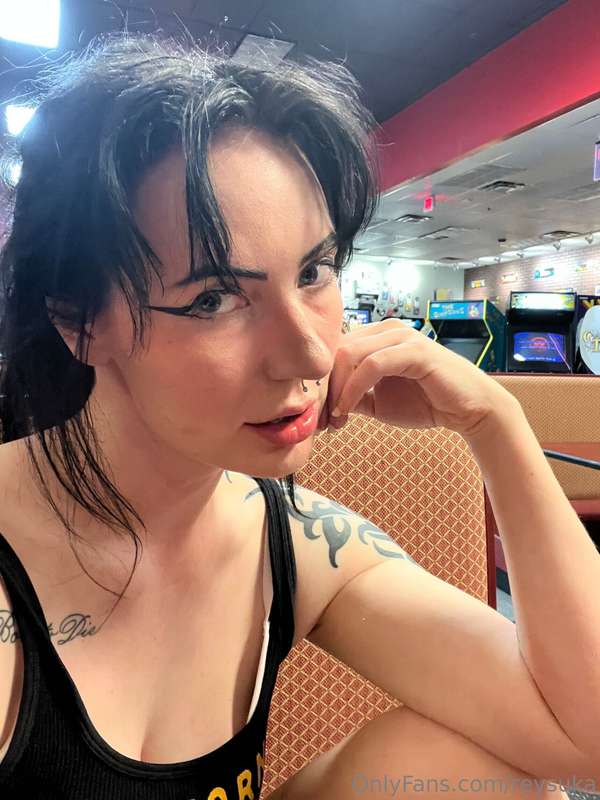Do I look like trouble to you…? 👀