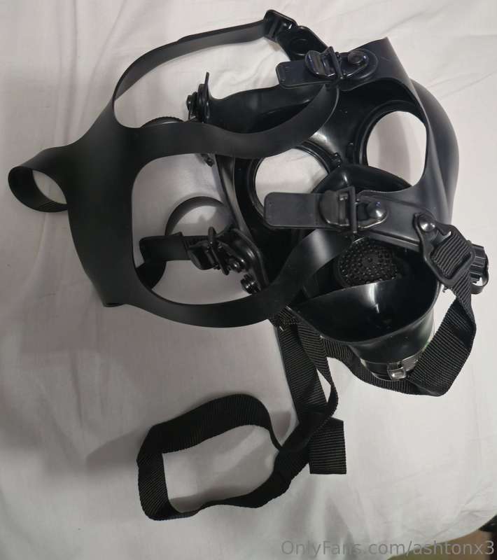 ashtonx3 image #0
