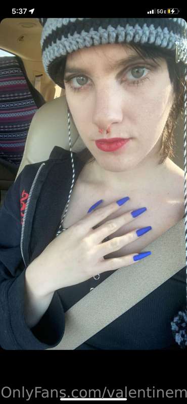 @valmorgrose