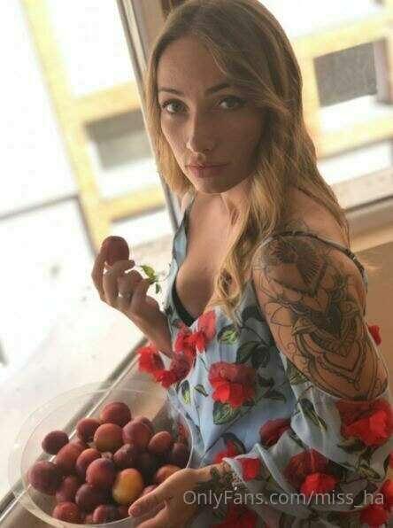 @sexyemily33@sexyemily33@sexyemily33
🌸I'm Emily, and I can't..