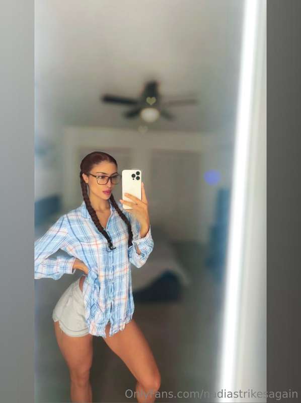 nadiastrikesagain