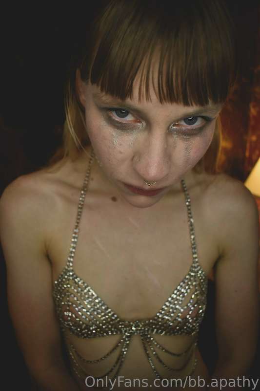 bb.apathy image #3