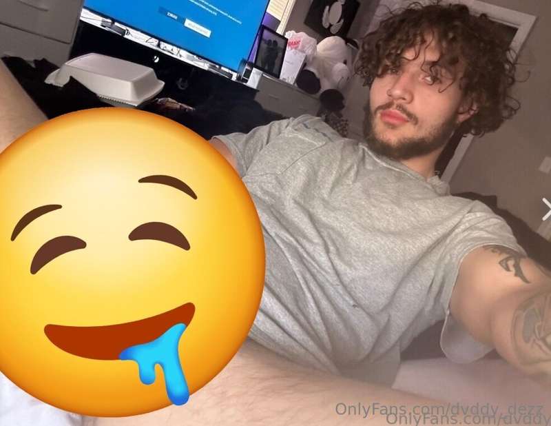 Jerking my man meat 🥩 late at night 😈😈✊️✊️