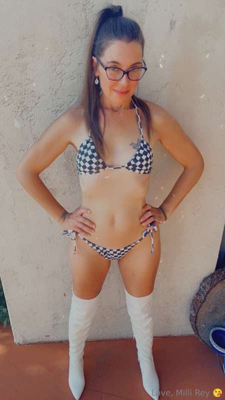 Stop 🛑 Now frisk me, please 😽 And unlock this clip n' pics t..