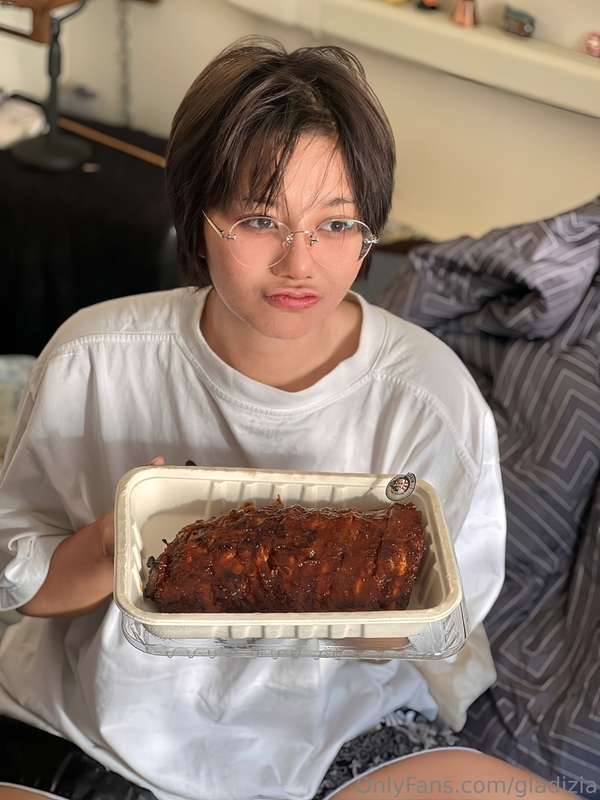Look at my ribs 🫠Sweetened condensed milk and ribs don't rea..