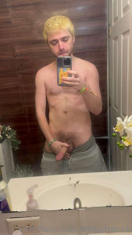 mrbuttoncb image #0