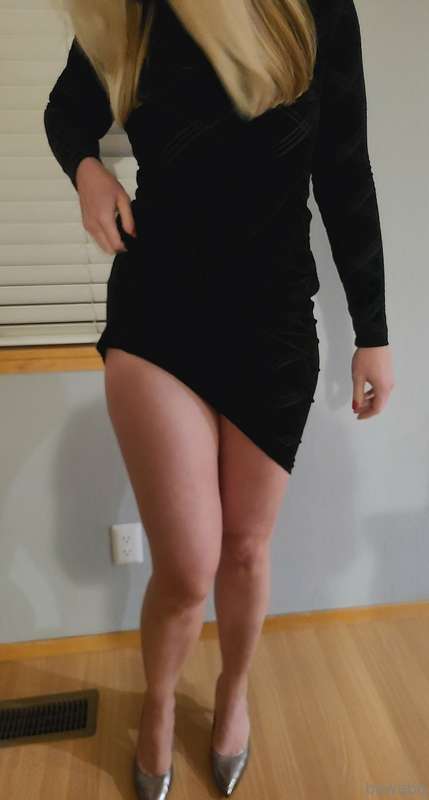 From sexy holiday dress to butt plug shopping!