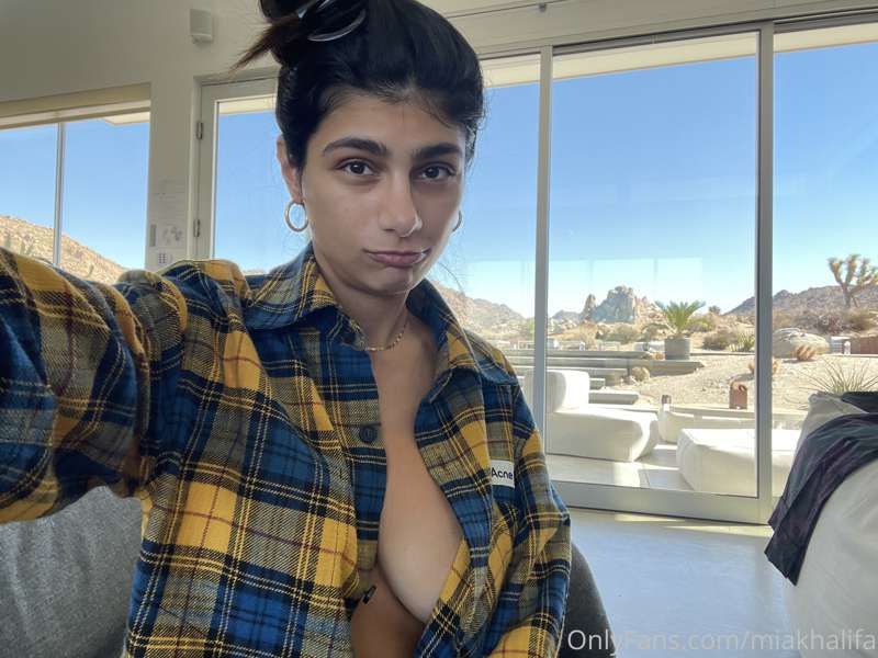Foto 611 de Mia Khalifa en Tocromo