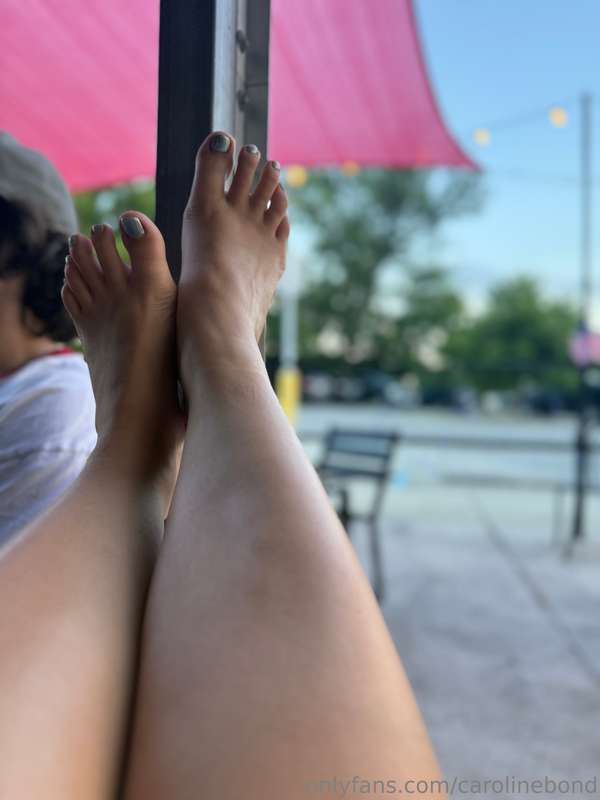carolinebond