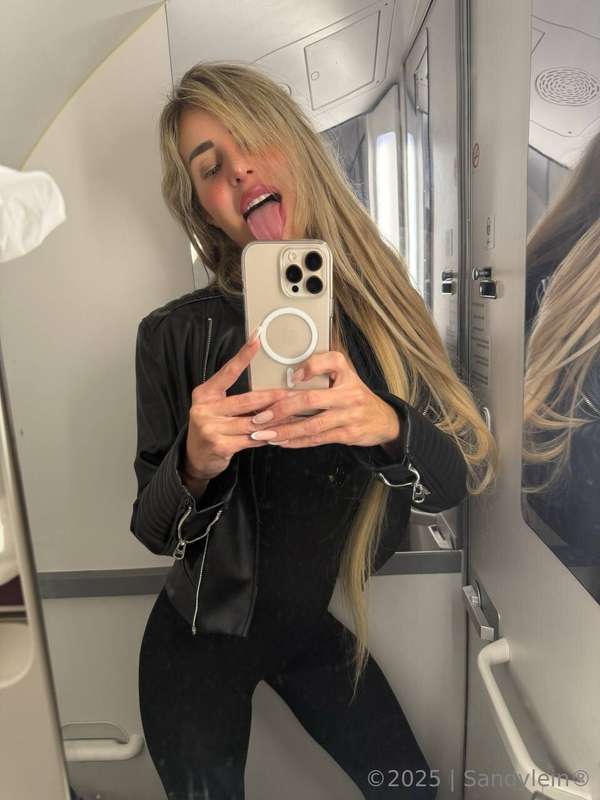 😋😋
