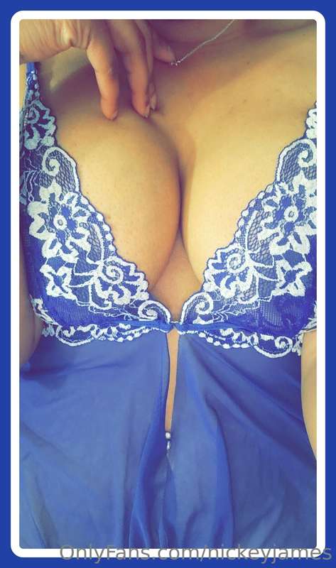 The answer for "Guess My Favorite Color" is BLUE!