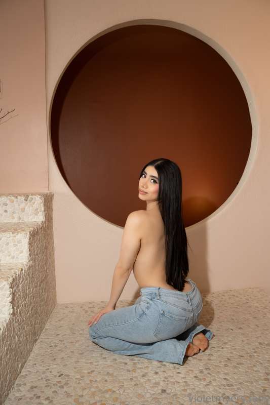 Photo 333 of Violet Myers on Tocromo