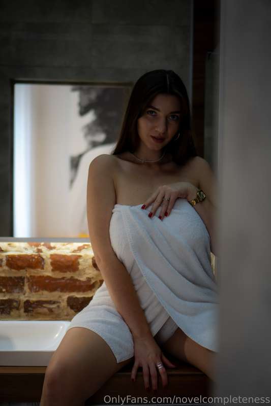 do you wanna spend time with me right now?🥰🥰🥰