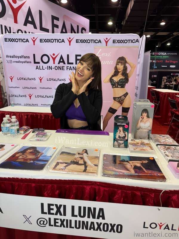 Photo 785 of Lexi Luna on Tocromo