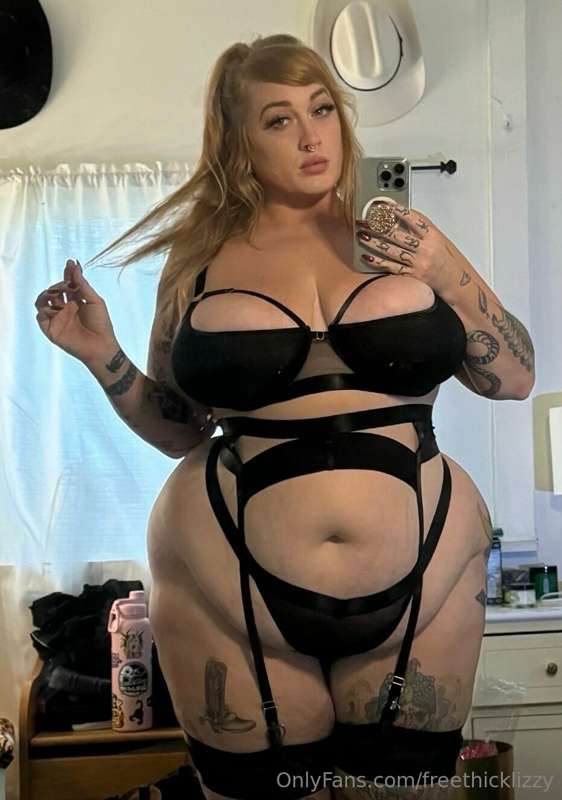 Two new scenes from this weekend and shooting two more on Tu..