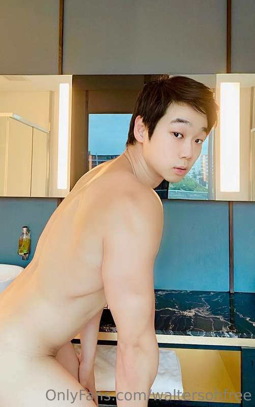 I wanna be your naughty boy.