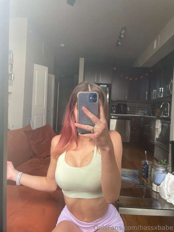 Good morning lovies <3 I’m home and almost done unpacking an..