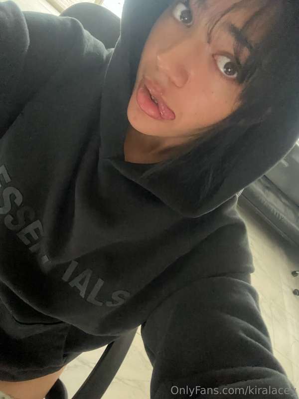 Not me feeling androgynous? 😳