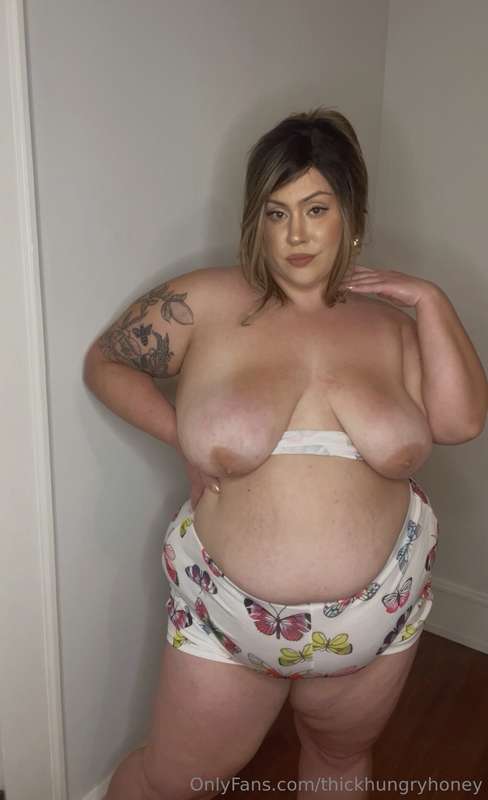 Being morbidly obese just makes tan lines so much hotter imo..