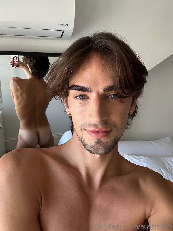 Do you like the tan line?