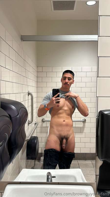 brownguyonlyfans