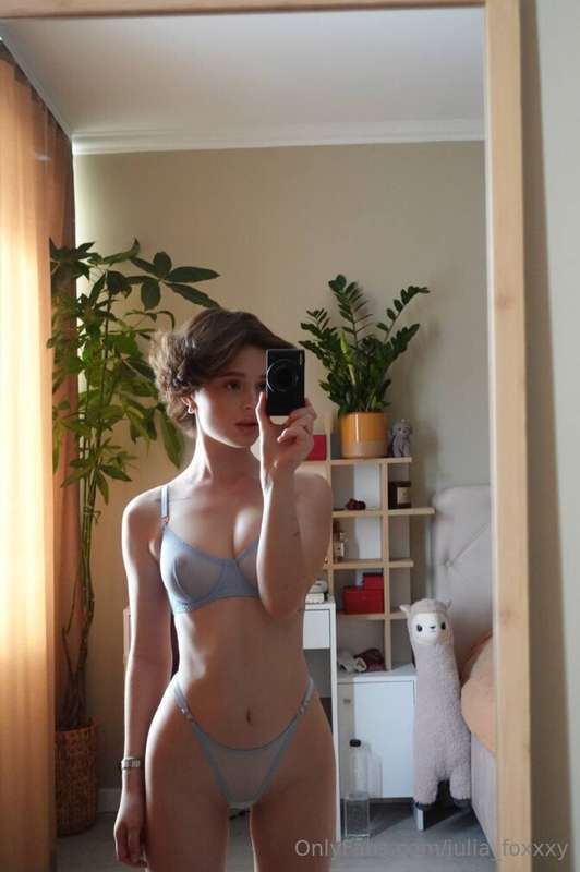 julia_foxxxy