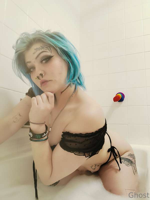 urghostgurl666 image #1