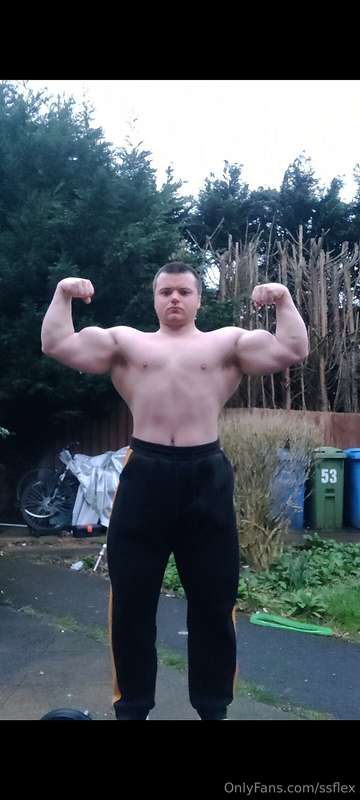 LOOK AT THOSE MASSIVE LATS , ITS TIME TO WORSHIP THE ULTIMAT..