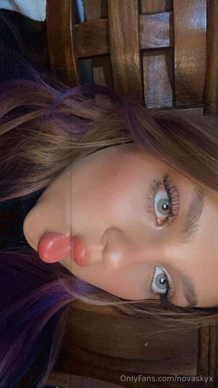 ### **My lips look like a fish, that's obvius bit my eyes lo..