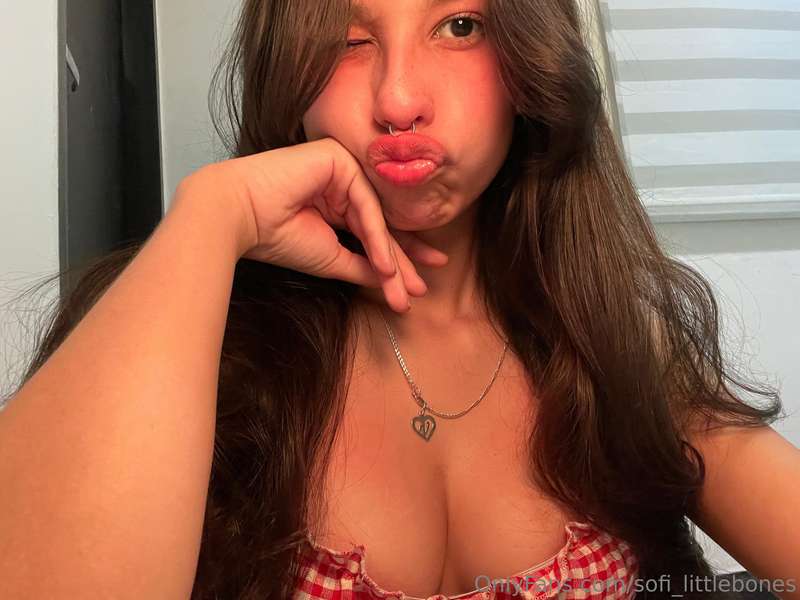 sofi_littlebones