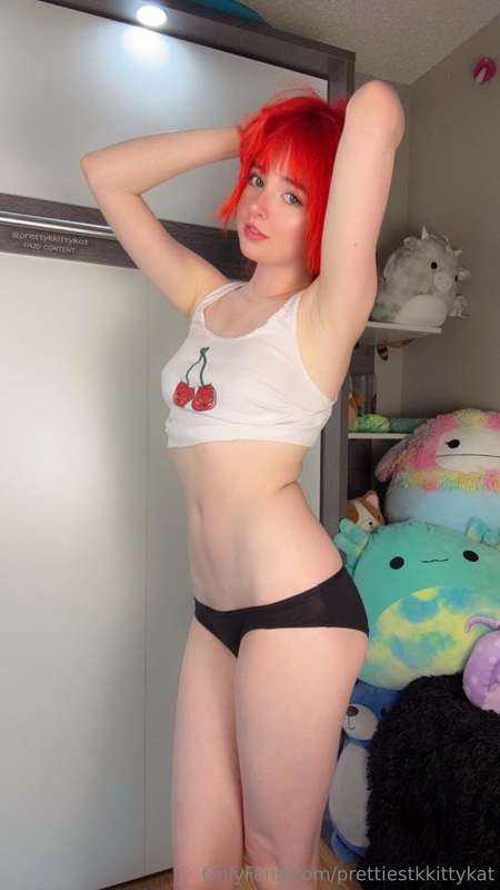 prettiestkkittykat image #0