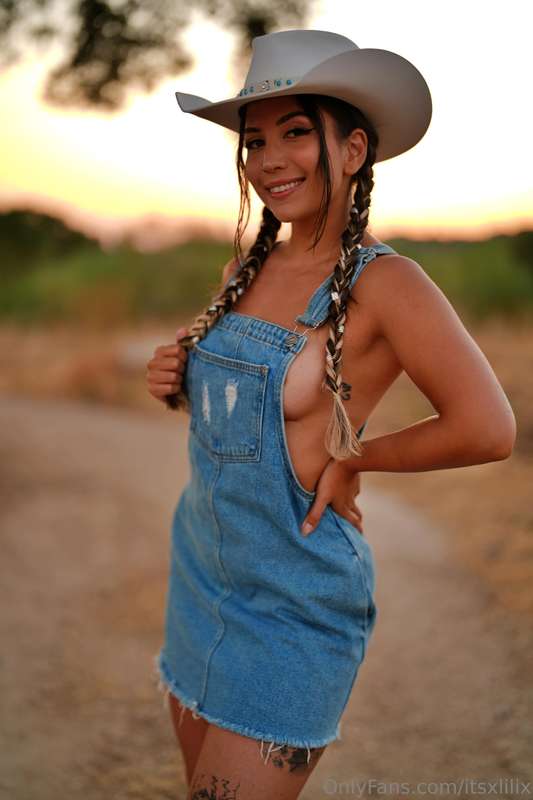 Howdy ! Is there any horse to ride here? 🐴Salut ! Y a-t-il d..