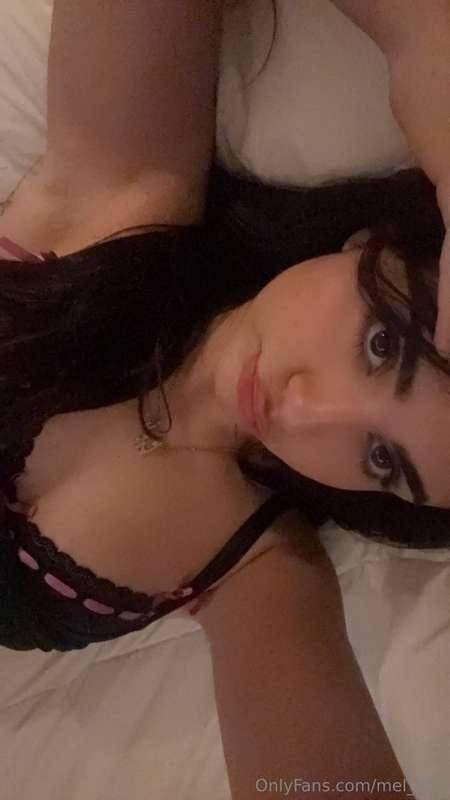 I'm lonely and you're not here 😞 