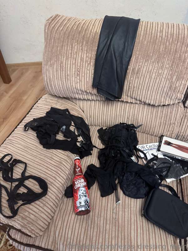 Getting ready for a new "close encounter". Black stockings w..