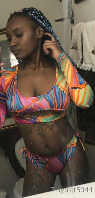 Posting a vote for my new lingerie sets up next. Vote and lm..