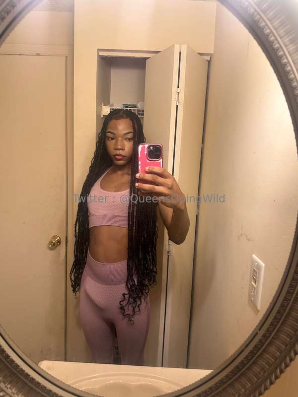 Beautiful Queen @azjanae 👑  Onlyfans.com/azjanae