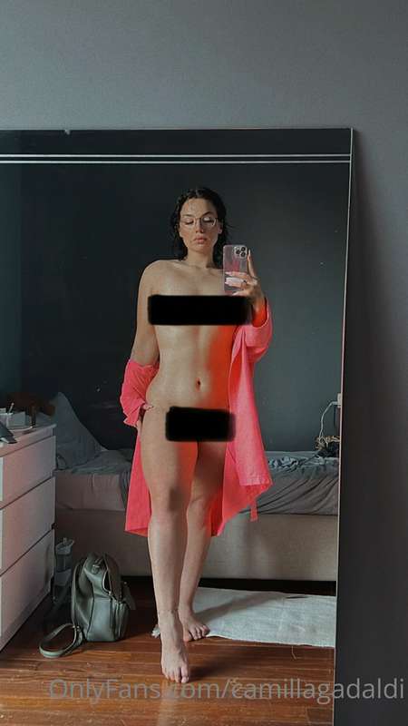 Vieni nella chat sul mio OF vip per vederla senza censura sc..