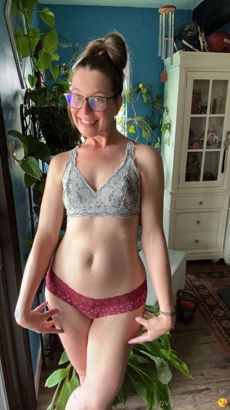 Good morning, love! 💕💋 What do you think?... GF, Wifey, or S..