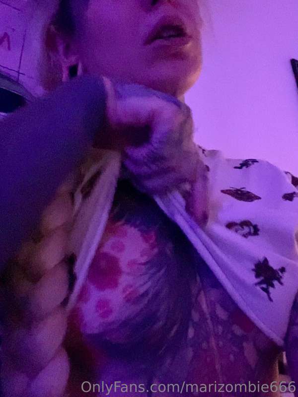 marizombie666 image #0