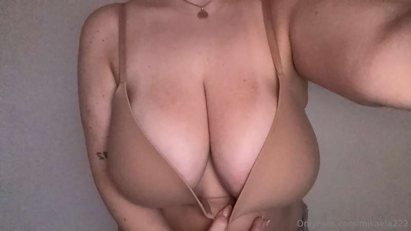 mikaela222