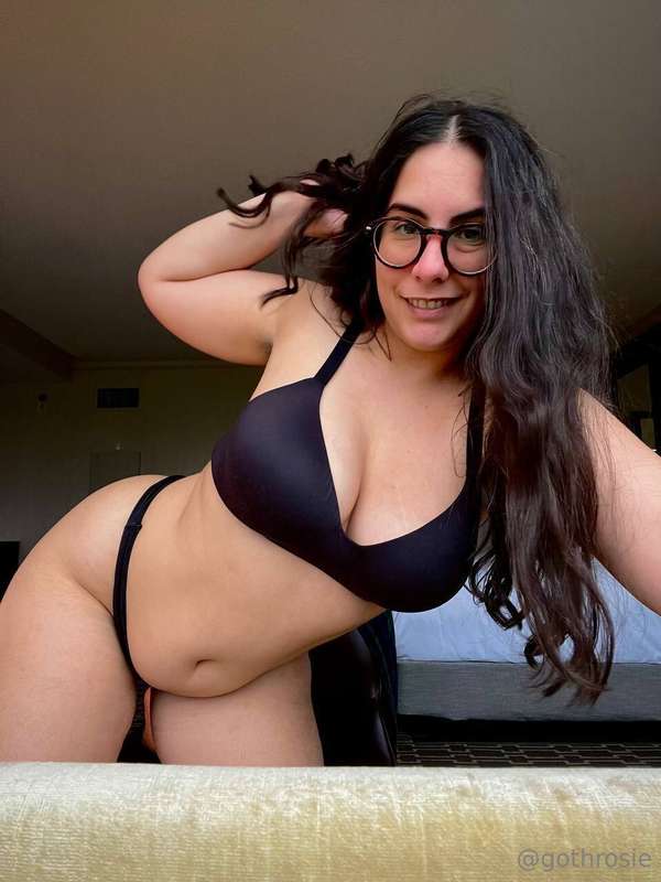 🤳 POV: You join @LanaTy’s page to check out an all natural g..
