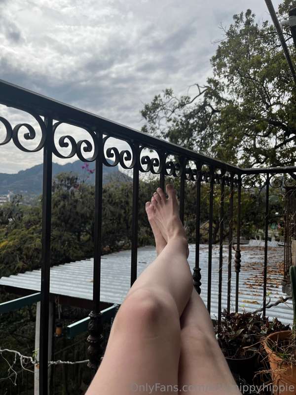Pretty views 🏔️ 🦶