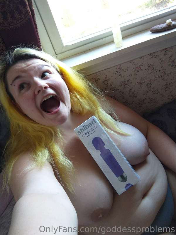 🎺🎺🎺 *new Slut Achievement Unlocked: a Frend buying me a toy!..