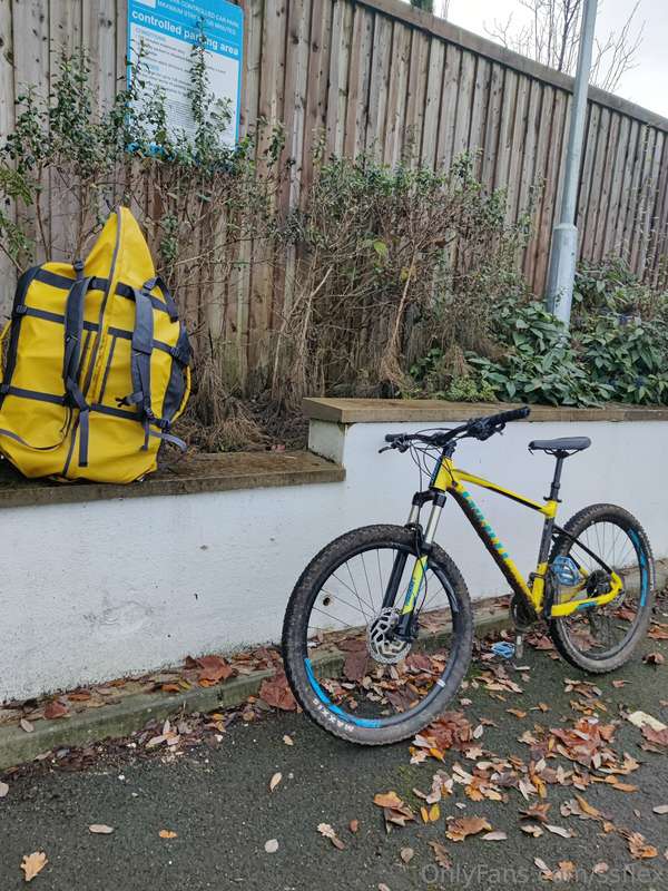 SUPERSAIYANFLEX JUST CYCLED 5KM WITH A 38 KILOGRAM BAG FULL ..